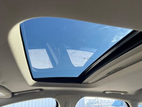 Used 2020 Ford Fusion SE image 25