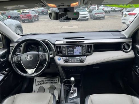 Used 2016 Toyota RAV4 Limited AWD/4WD image 15
