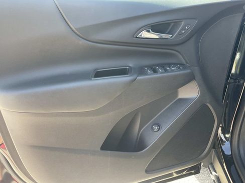 Used 2024 Chevrolet Equinox LT FWD image 12