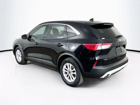 Certified 2020 Ford Escape SE image 4