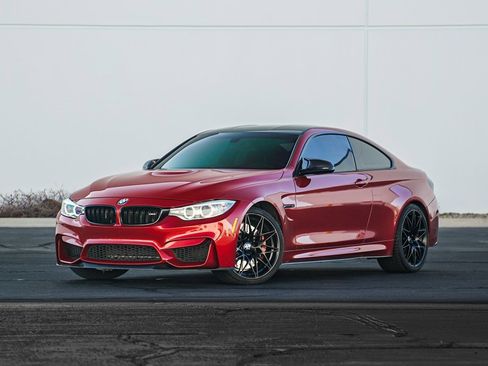 Used 2017 BMW M4 Coupe image 1