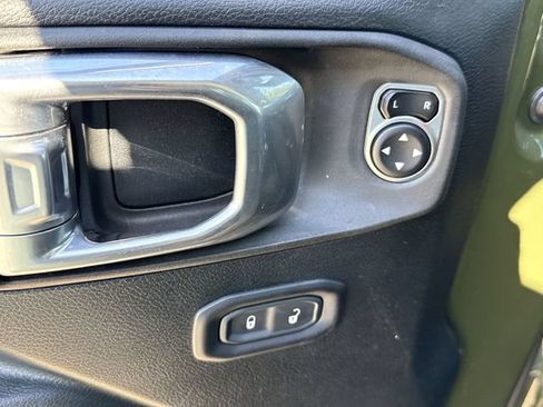 Used 2021 Jeep Wrangler Unlimited Sport AWD/4WD image 17