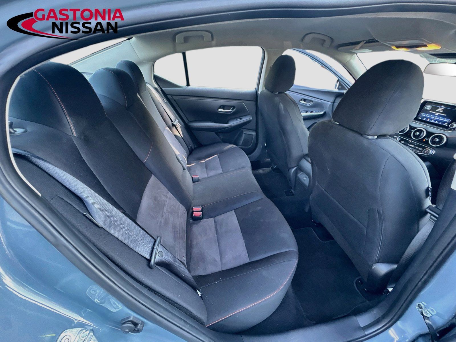 Used 2025 Nissan Sentra SR FWD image 35
