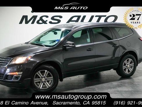 Used 2015 Chevrolet Traverse LT image 1