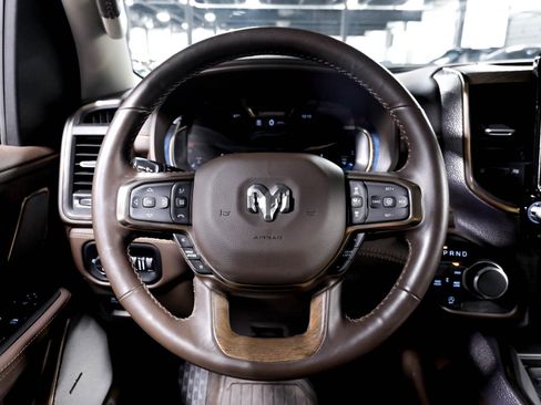 Used 2025 RAM 1500 Limited AWD/4WD image 20