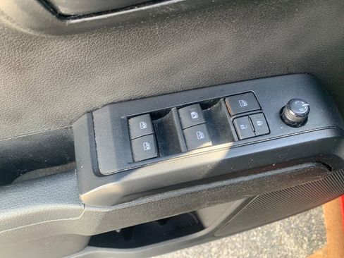 Used 2022 Toyota Tacoma SR AWD/4WD image 13