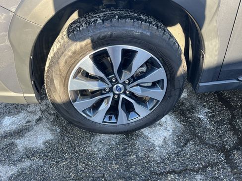 Used 2023 Subaru Outback Touring XT image 10