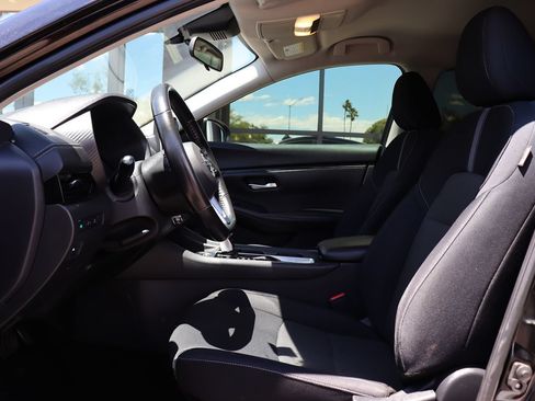 Used 2021 Nissan Sentra SV FWD image 38
