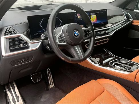 Used 2024 BMW X5 xDrive40i w/ M Sport Package AWD/4WD image 4