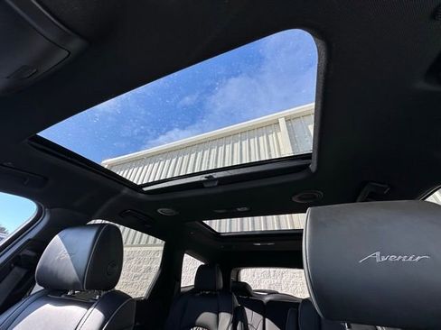 Used 2023 Buick Enclave Avenir w/ Avenir Technology Package image 25