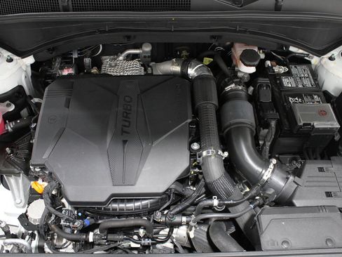 Certified 2023 Hyundai Santa Fe Calligraphy w/ Cargo Package image 21