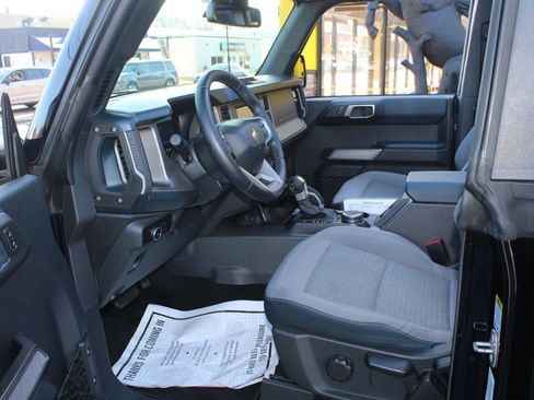 Used 2023 Ford Bronco Outer Banks AWD/4WD image 12