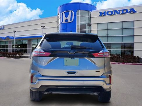 Used 2022 Ford Edge SE w/ Black Appearance Package image 5
