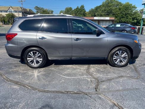 Used 2020 Nissan Pathfinder SV w/ Cargo Package image 3