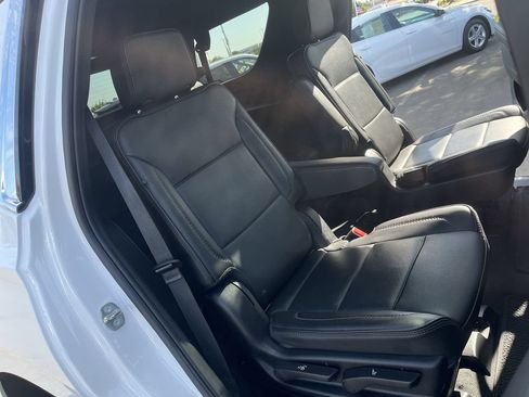 Used 2024 GMC Yukon Denali AWD/4WD image 26