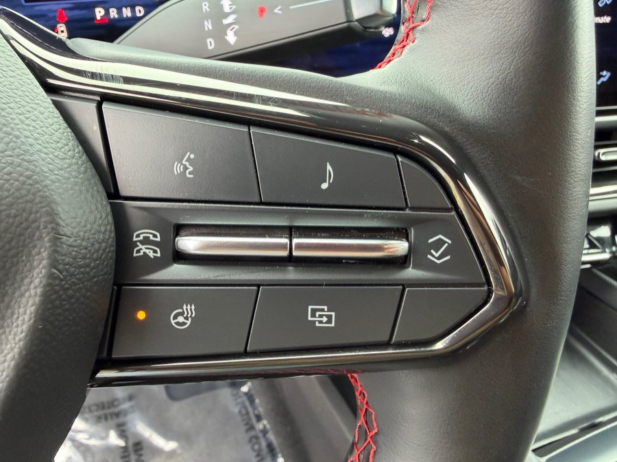 Used 2024 Chevrolet Equinox EV RS FWD image 16