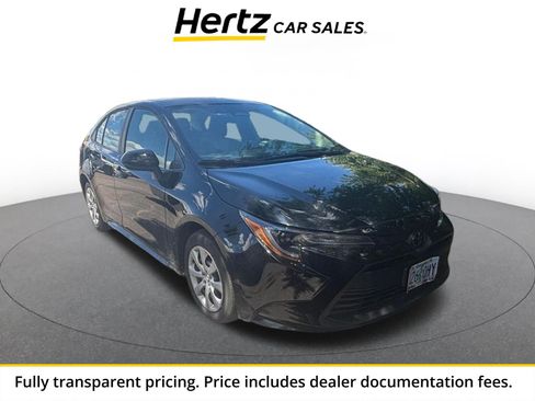 Used 2025 Toyota Corolla LE FWD image 1