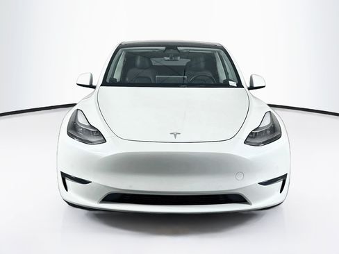 Used 2021 Tesla Model Y Long Range AWD/4WD image 2