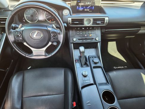 Used 2016 Lexus IS 200t RWD image 11