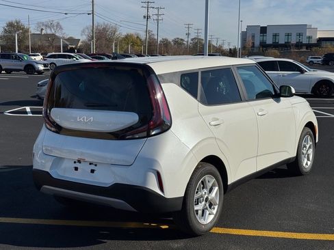 New 2025 Kia Soul LX image 3
