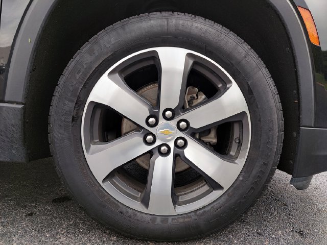 Used 2023 Chevrolet Traverse LT w/ LT Premium Package AWD/4WD image 15