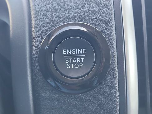 Used 2025 Ford Expedition Active AWD/4WD image 30