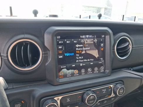Used 2019 Jeep Wrangler Unlimited Sahara AWD/4WD image 19