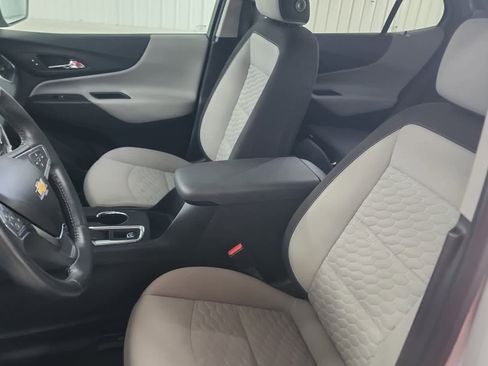 Used 2018 Chevrolet Equinox LT image 22
