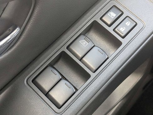 Used 2025 Nissan Frontier SV w/ SV Convenience Package AWD/4WD image 30