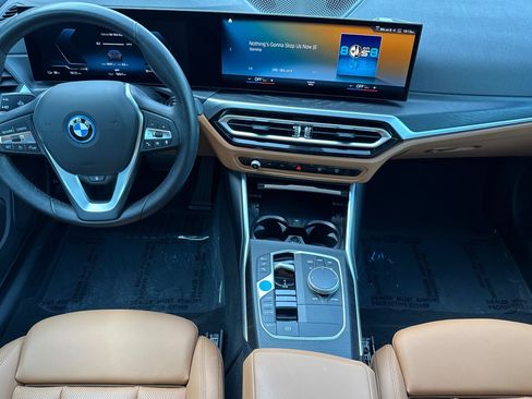 Used 2023 BMW i4 eDrive40 w/ Premium Package RWD image 17