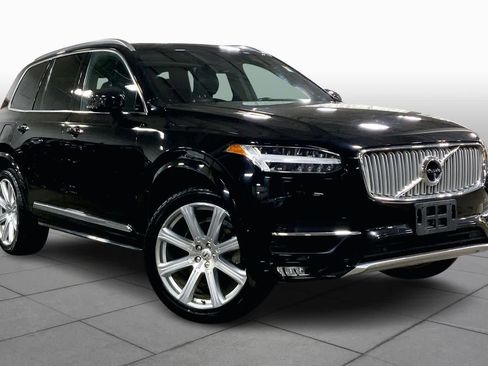 Used 2018 Volvo XC90 T6 Inscription w/ Convenience Package image 3