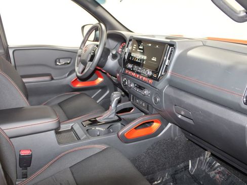 Used 2025 Nissan Frontier PRO-4X w/ Interior Protection Package AWD/4WD image 22