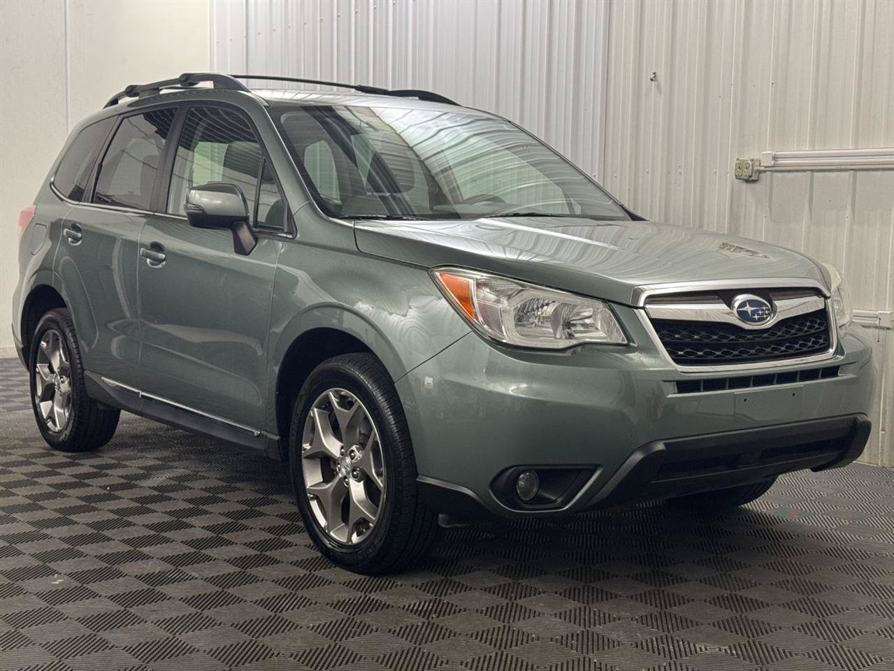 Used 2016 Subaru Forester 2.5i Touring w/ Eyesight & Navigation System AWD/4WD image 4