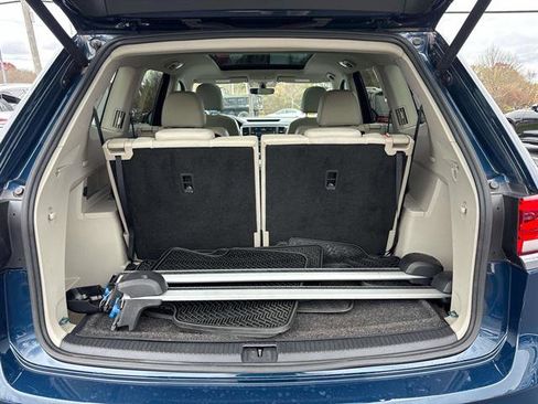 Used 2021 Volkswagen Atlas SE w/ Panoramic Sunroof Package image 16