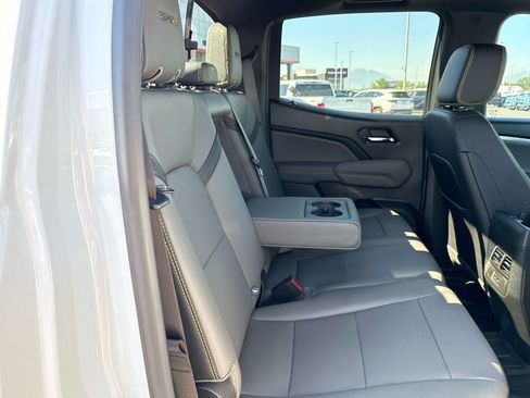 Used 2023 Chevrolet Colorado ZR2 w/ ZR2 Convenience Package III AWD/4WD image 16