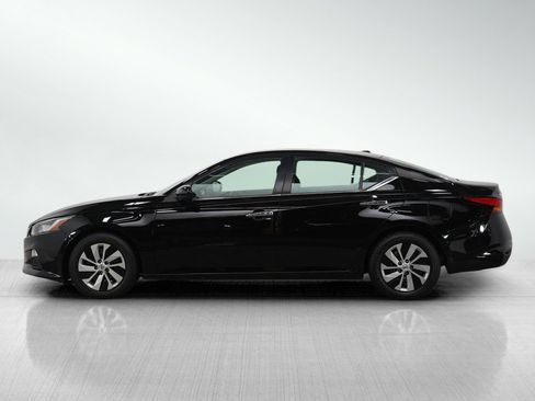 Used 2020 Nissan Altima 2.5 S image 2
