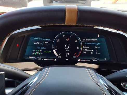 Used 2025 Chevrolet Corvette Stingray Preferred Cpe w/ Z51 Performance Package RWD image 13