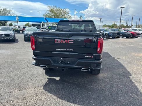Used 2024 GMC Sierra 1500 AT4 w/ Technology Package AWD/4WD image 7