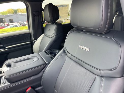 New 2026 Ford Expedition Platinum AWD/4WD image 9
