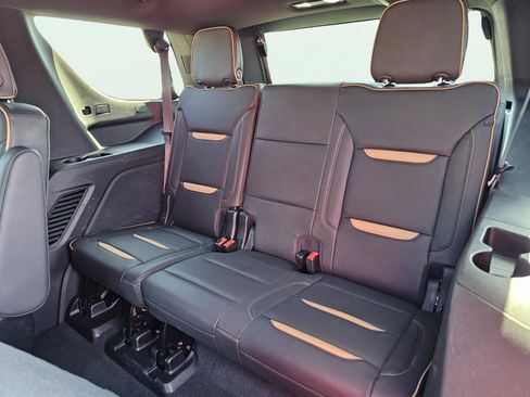 Used 2024 GMC Yukon AT4 AWD/4WD image 37