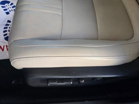 Used 2018 Honda Accord Touring image 13