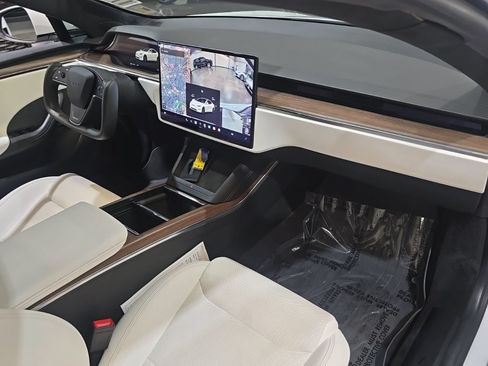 Used 2022 Tesla Model S AWD/4WD image 22