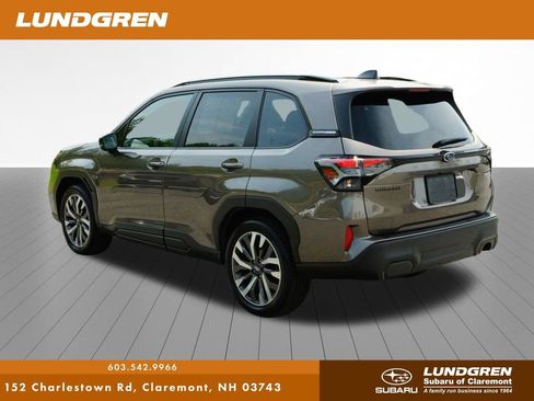 Used 2025 Subaru Forester Touring AWD/4WD image 40