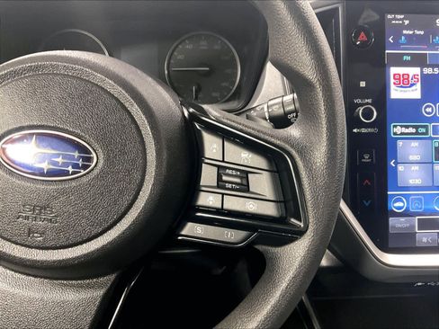 Used 2024 Subaru Crosstrek 2.0i Premium image 24