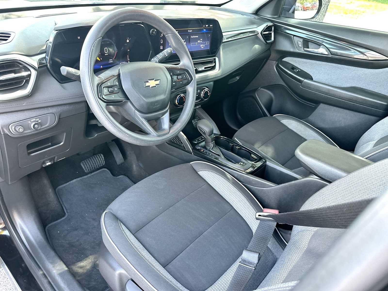 Used 2024 Chevrolet TrailBlazer LS FWD image 18