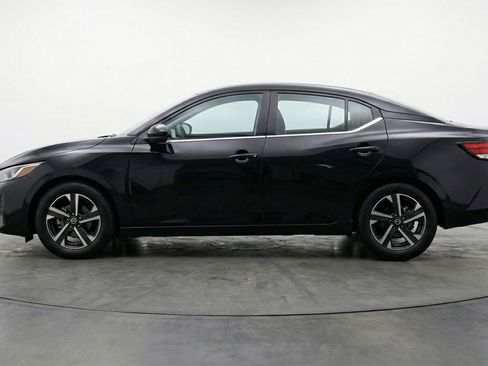 Used 2025 Nissan Sentra SV image 5