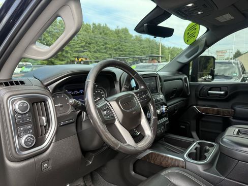 Used 2020 GMC Sierra 2500 Denali w/ Denali Ultimate Package AWD/4WD image 36