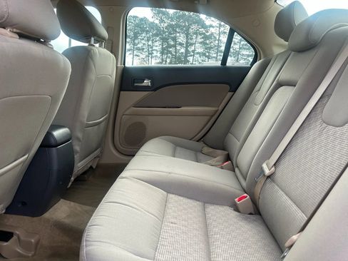 Used 2011 Ford Fusion SEL image 9