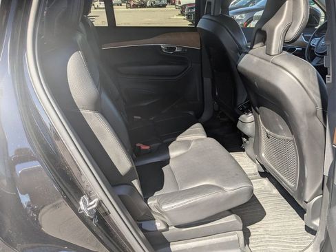 Used 2021 Volvo XC90 T6 Momentum w/ Climate Package image 31