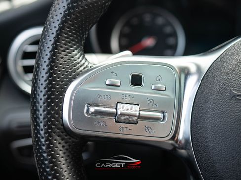 Used 2021 Mercedes-Benz GLC 300 4MATIC w/ AMG Line image 29